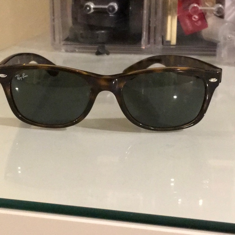 Ray Ban New Wayfarer Sunglasses